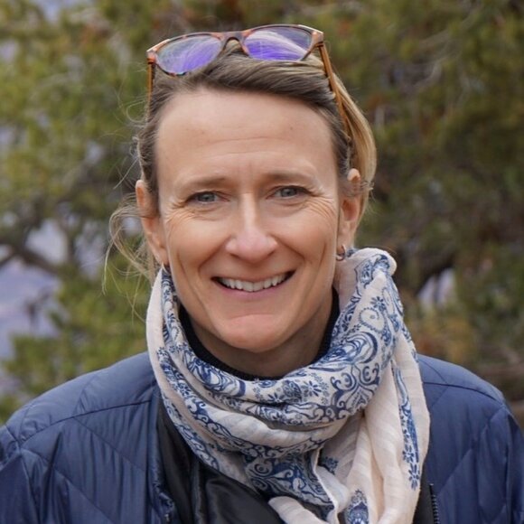 Your Closet Curator - Picture 9 of 13